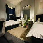 Cosy 3 Bed Home City Centre