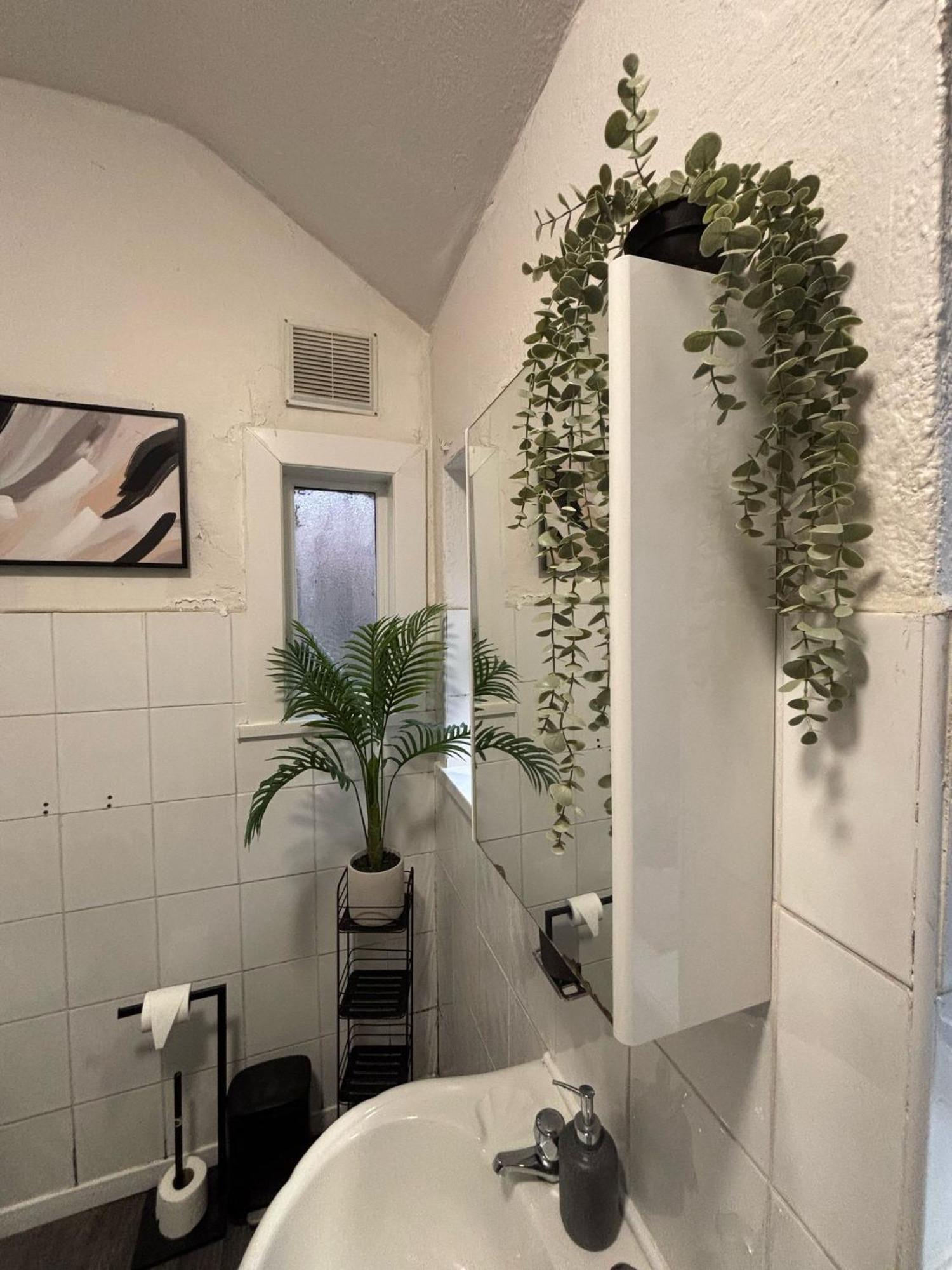 Cosy 3 Bed City Centre Holiday home Coventry